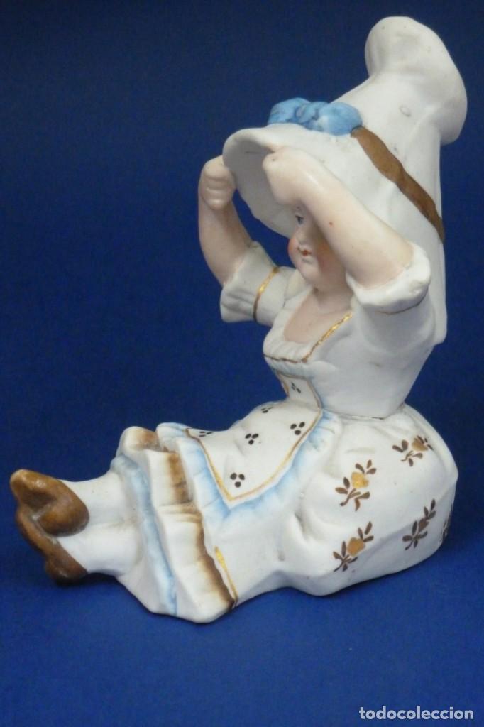 Antig&uuml;edades: Figura de porcelana de biscuit - Foto 6