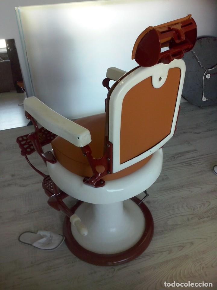 Antig&uuml;edades: Silla de barbero cl&aacute;sica - Foto 6