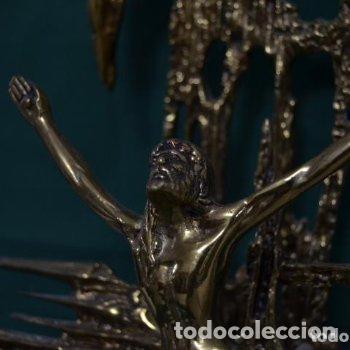 Antig&uuml;edades: Crucifijo de bronce #27# - Foto 10