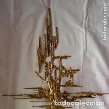 Antig&uuml;edades: Crucifijo de bronce #27# - Foto 1