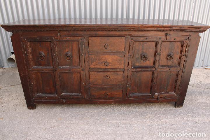 Antig&uuml;edades: aparador rustico antiguo - Foto 1