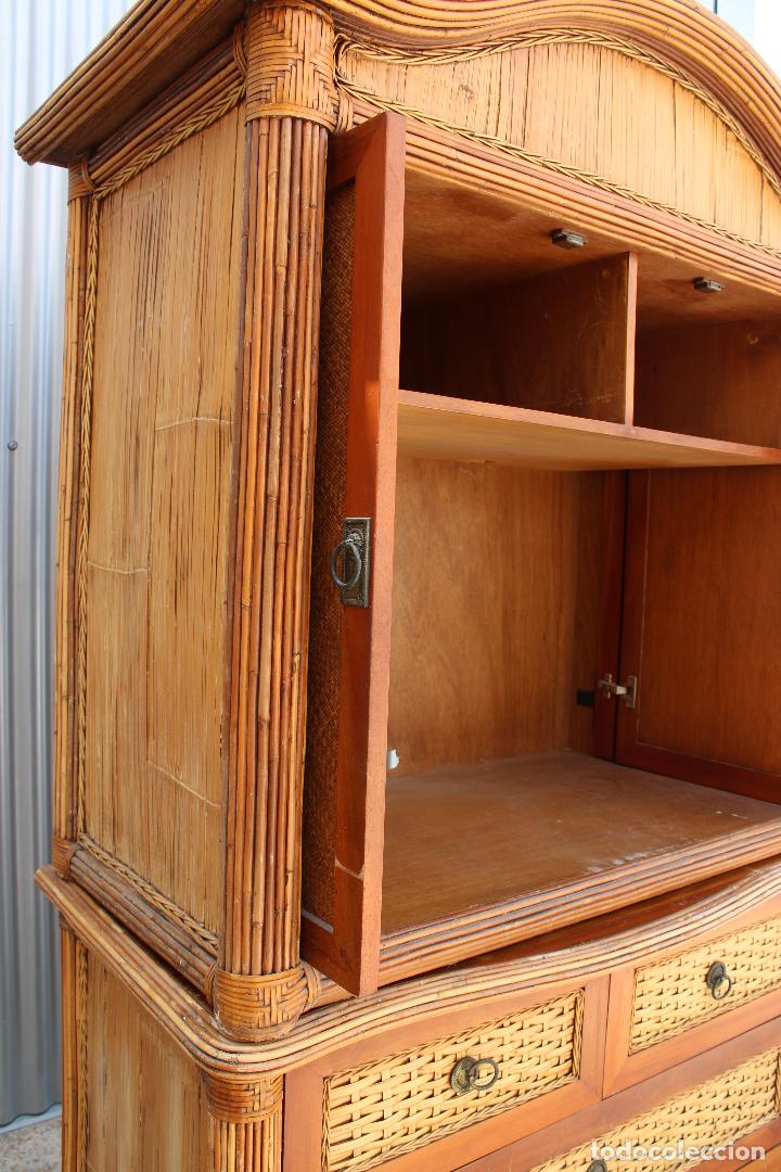 Antig&uuml;edades: mueble armario de bamb&uacute; - Foto 3
