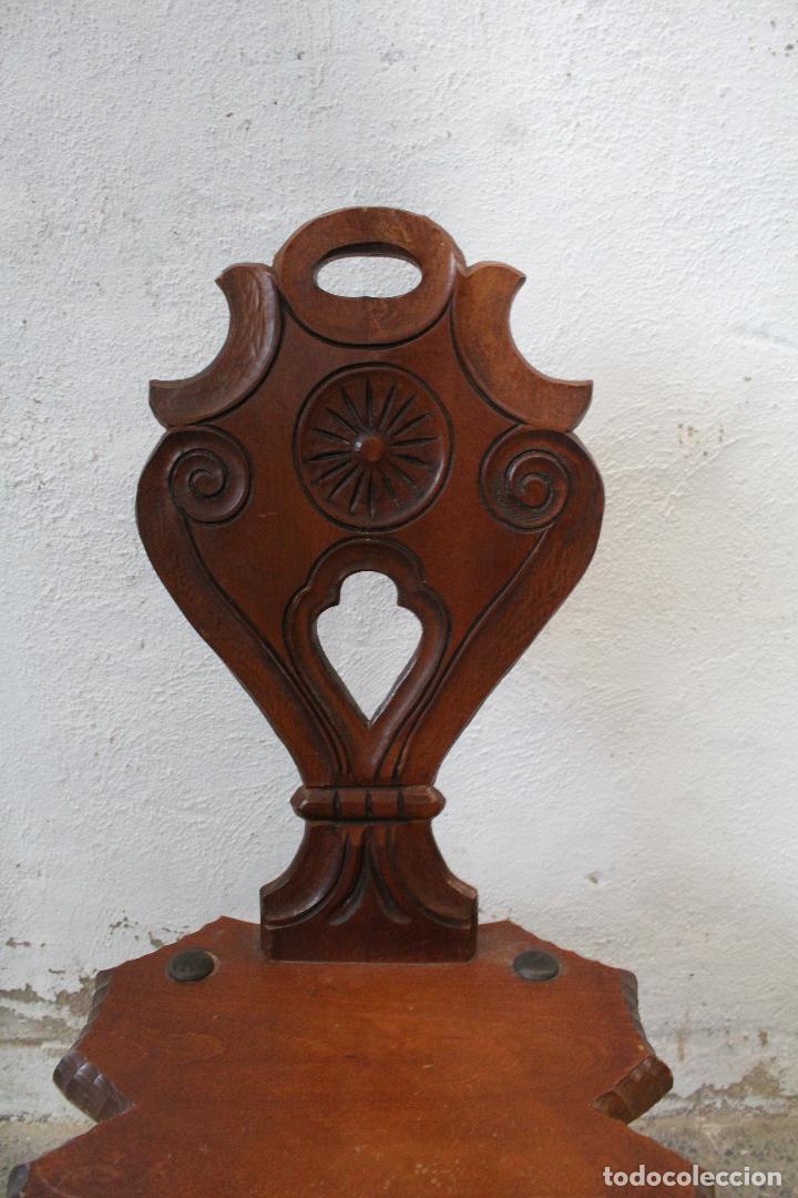 Antig&uuml;edades: silla madera recibidor - Foto 4