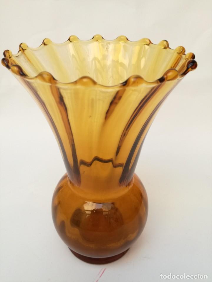 Antigüedades: Jarrón cristal color ambar - Foto 1 - 276990373