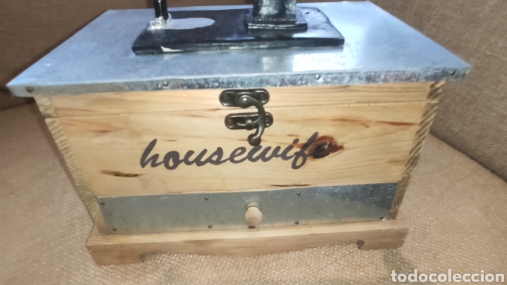 Antig&uuml;edades: Costurero en forma de m&aacute;quina de coser - Foto 4