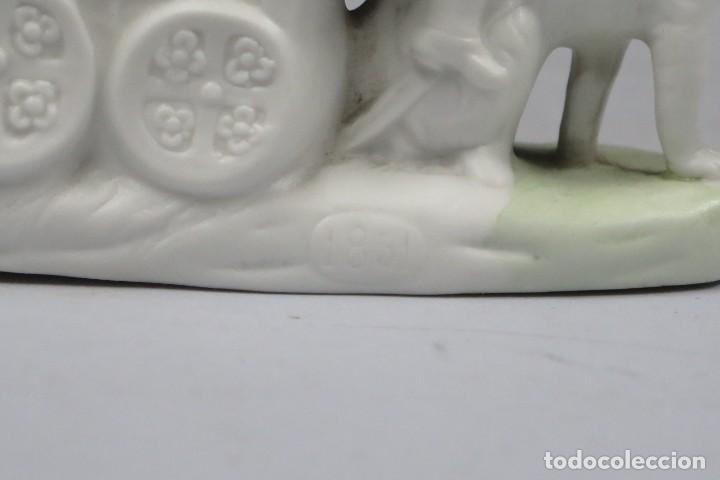 Antig&uuml;edades: CENTRO. CARRUAJE. BISCUIT. FECHADO 1881 - Foto 5