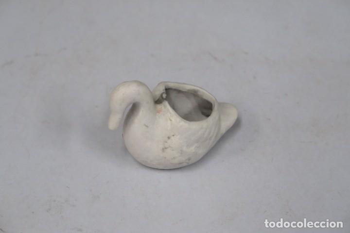 Antig&uuml;edades: CISNE. BISCUIT. HACIA 1890 - Foto 2
