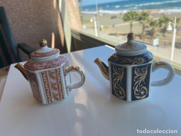 Antig&uuml;edades: Pareja de teteras porcelana - Foto 1