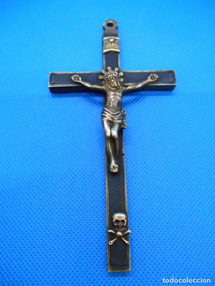 Antig&uuml;edades: ANTIGUO CRUCIFIJO EN BRONCE Y &Eacute;BANO - Foto 1