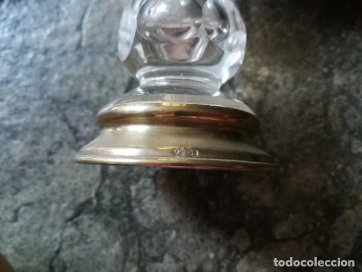 Antig&uuml;edades: Florero de cristal tallado y plata - Foto 2