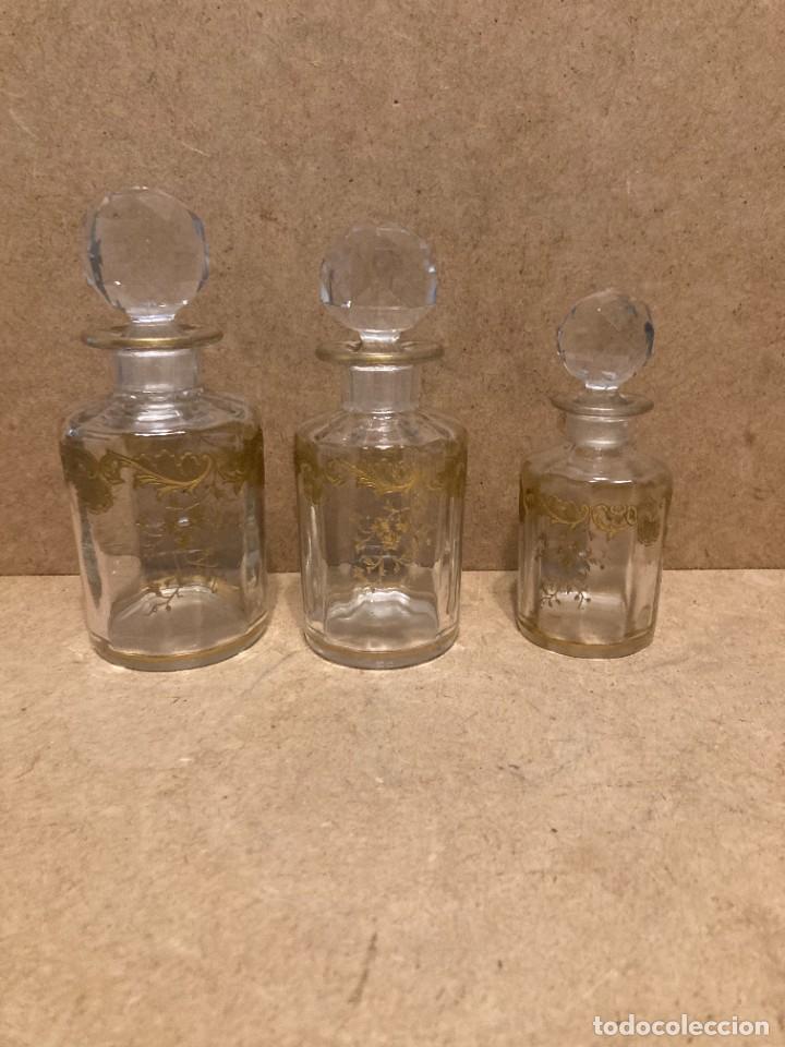 Antig&uuml;edades: Lote de botellas o tarros de tocador - Foto 2
