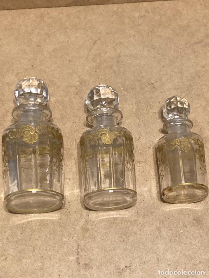 Antig&uuml;edades: Lote de botellas o tarros de tocador - Foto 8