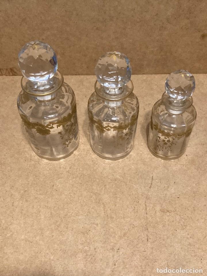 Antig&uuml;edades: Lote de botellas o tarros de tocador - Foto 11