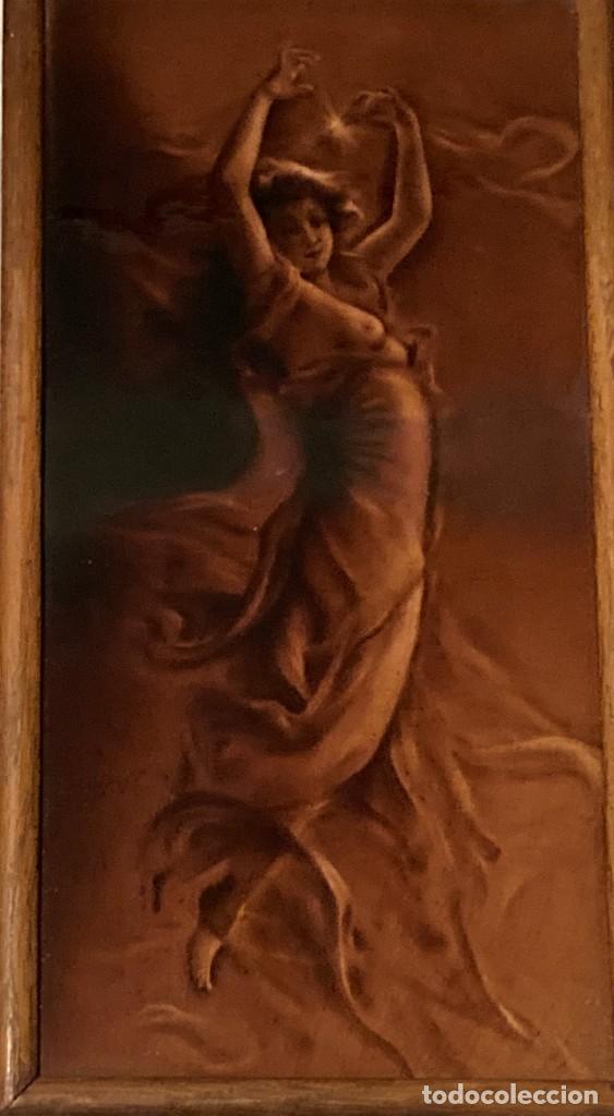 Antig&uuml;edades: Placa con mujer o diosa danzando - Foto 2