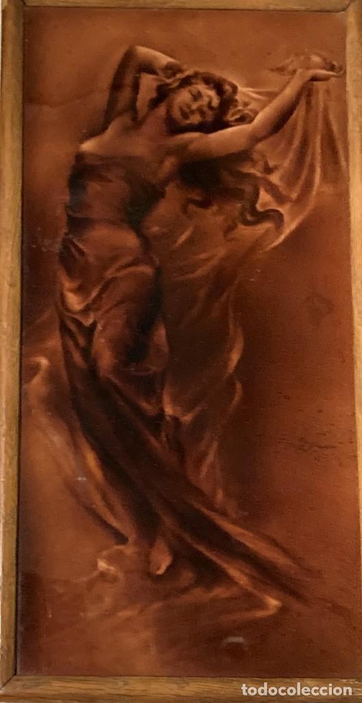 Antig&uuml;edades: Placa con mujer o diosa danzando - Foto 6