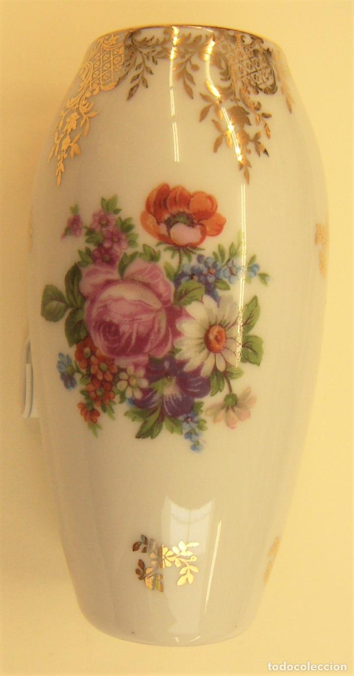 Oggetti Antichi: JARRON DE PORCELANA DE LIMOGES RECUERDO DE LOURDES