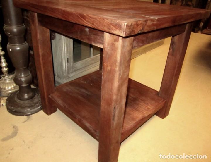 Antig&uuml;edades: Mesa auxiliar estilo colonial en madera de palisandro - Foto 3