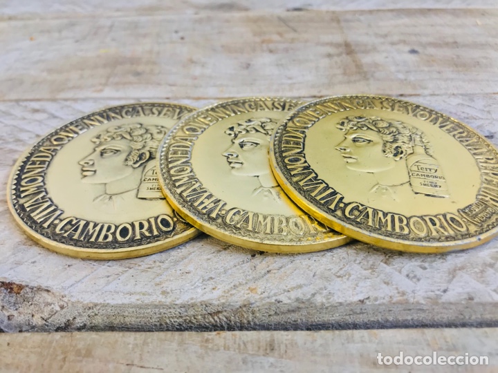 Antiguidades: LOTE 3 MEDALLONES PARA COLECCI&Oacute;N O POSAVASOS BODEGAS TERRY MEDALLA MET&Aacute;LICA MONEDA GARC&Iacute;A LORCA