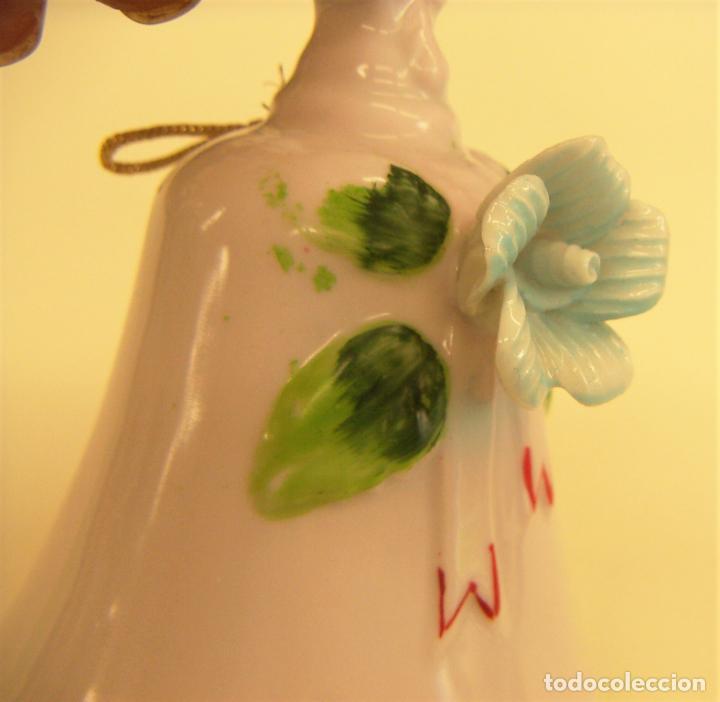 Antig&uuml;edades: CAMPANA DE PORCELANA - Foto 1