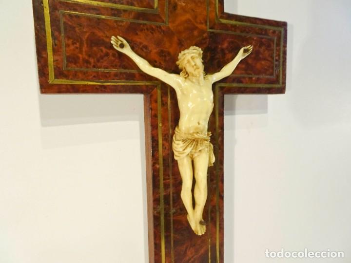 Antig&uuml;edades: Crucifijo Cruz de madera Cristo de celuloide - Foto 4