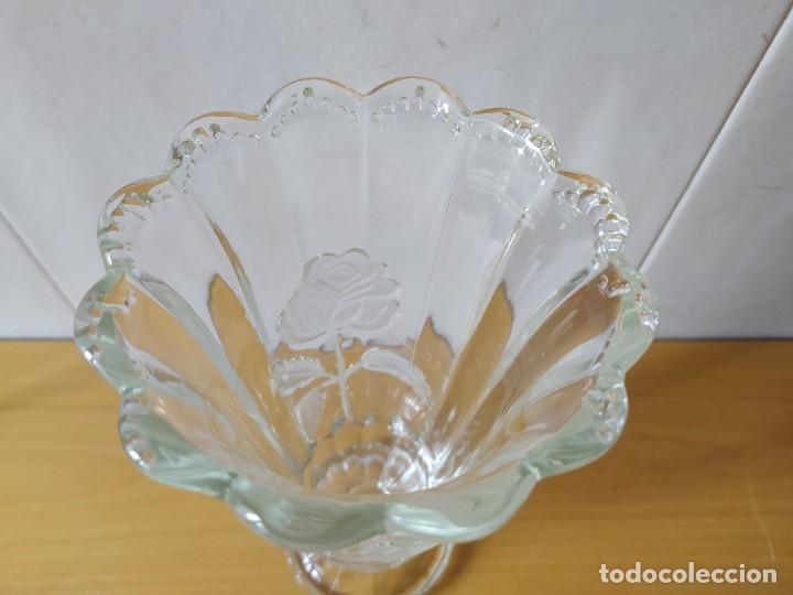 Antig&uuml;edades: ANTIGUO FLORERO CRISTAL, 23 CMS, 1 KILO. - Foto 6