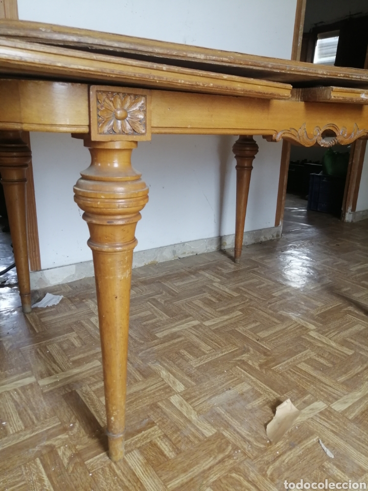 Antig&uuml;edades: Mesa extensible madera tallada - Foto 2