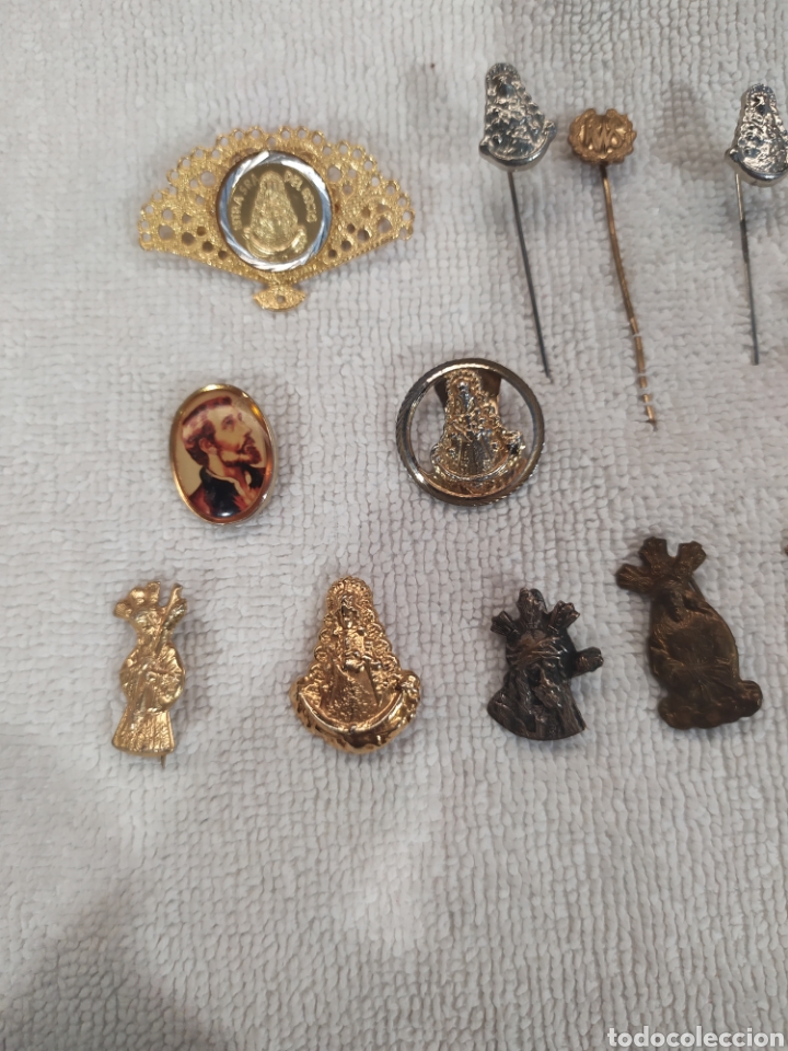 Antig&uuml;edades: Lote de Alfileres Religiosos - Foto 2
