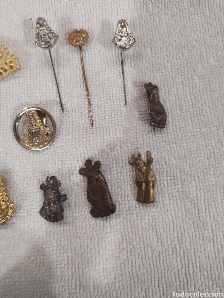 Antig&uuml;edades: Lote de Alfileres Religiosos - Foto 3