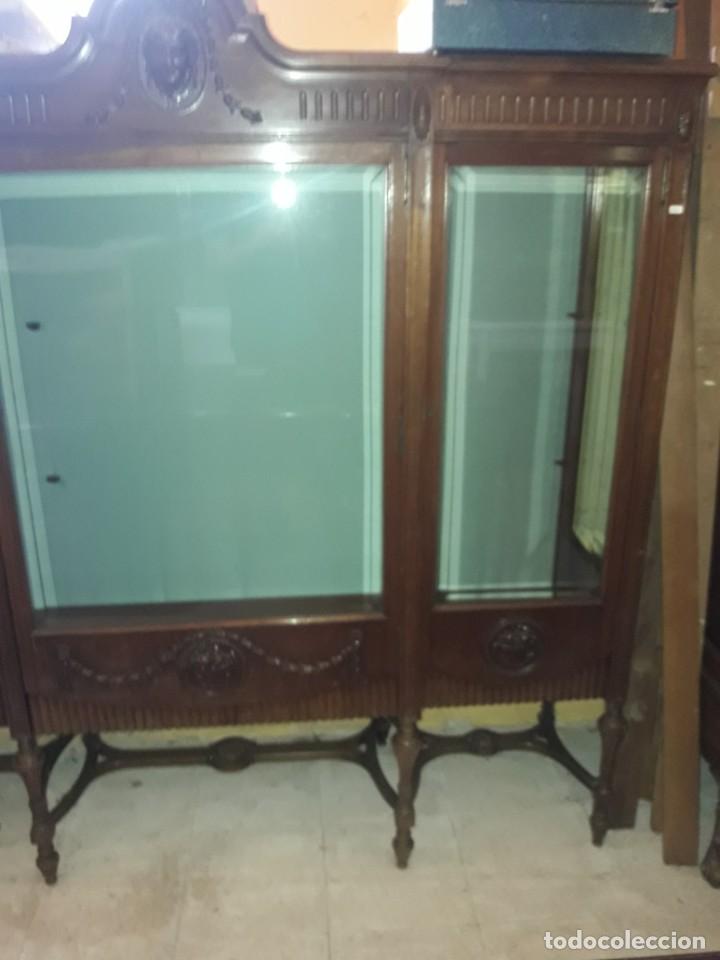 Antig&uuml;edades: Vitrina siglo XIX - Foto 3