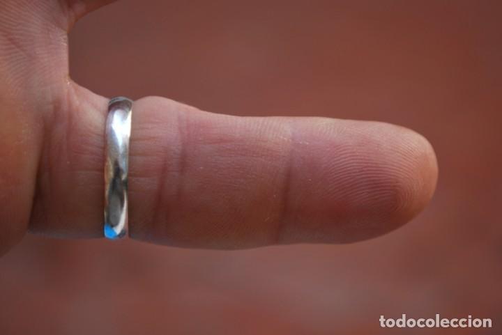 Antig&uuml;edades: Elegante ANILLO en plata de ley . - Foto 3