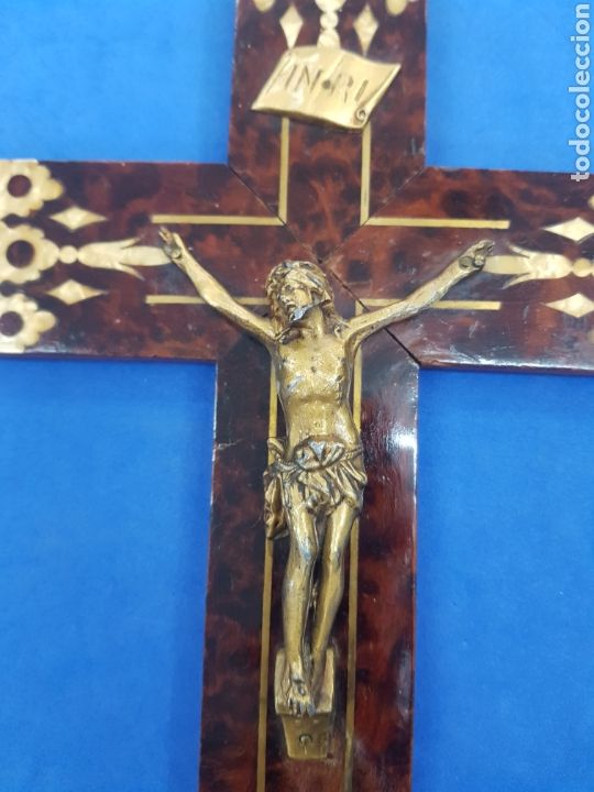 Antig&uuml;edades: Crucifijo de madera y Nacar - Foto 5