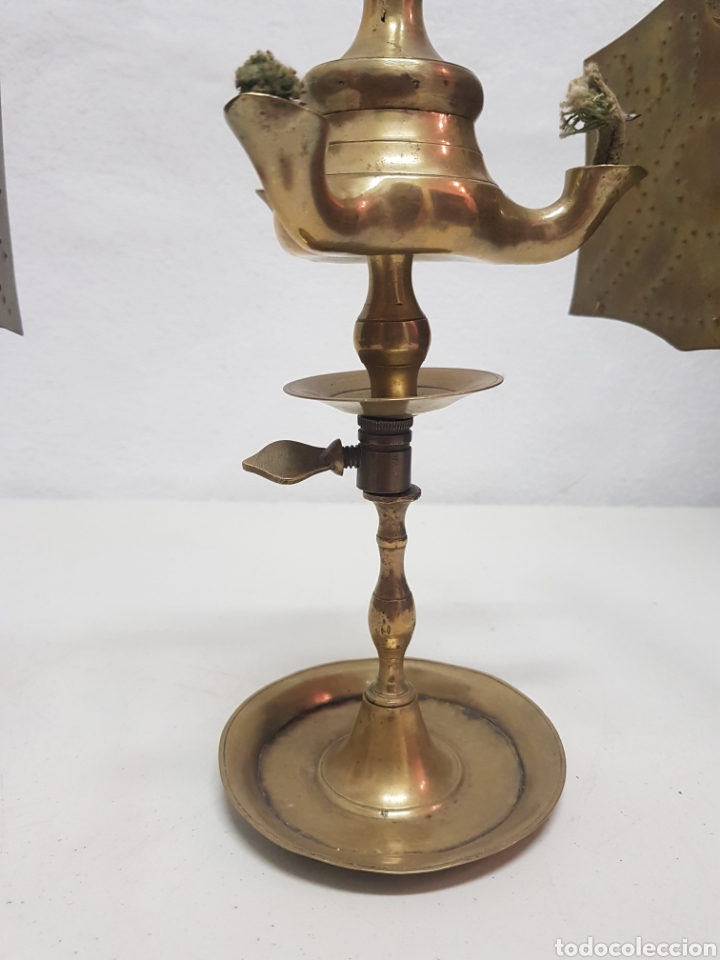 Antig&uuml;edades: Lampara de aceite de bronce - Foto 4