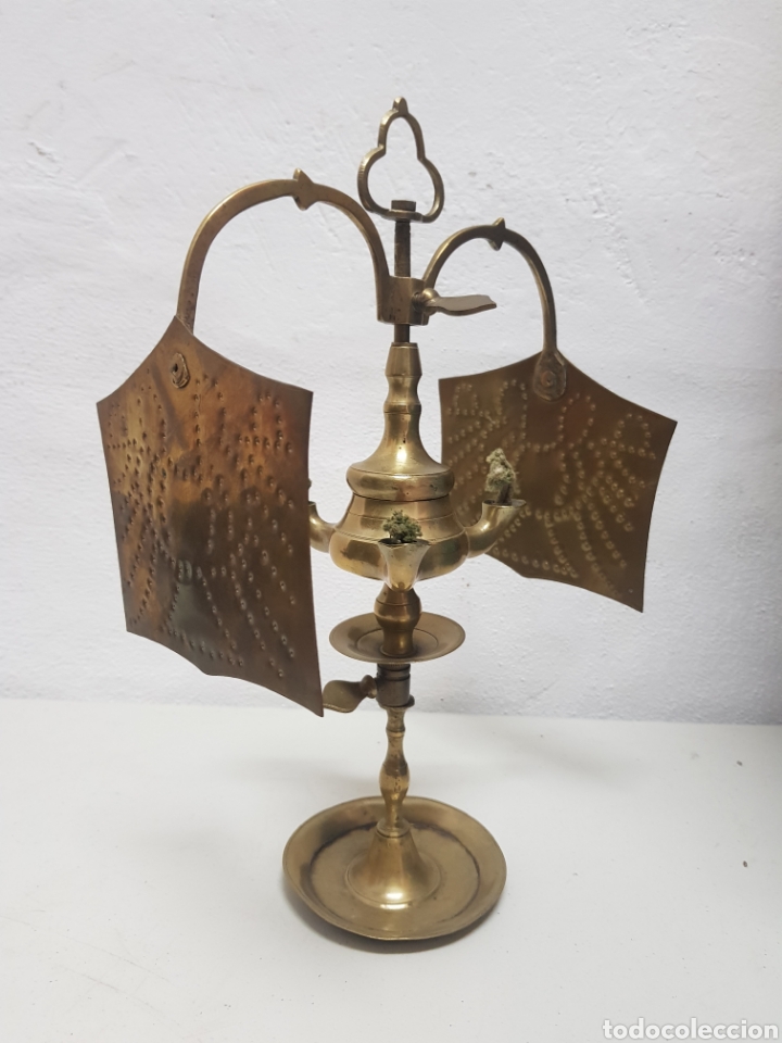 Antig&uuml;edades: Lampara de aceite de bronce - Foto 1