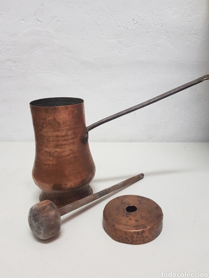 Antig&uuml;edades: Chocolatera de cobre antigua - Foto 2