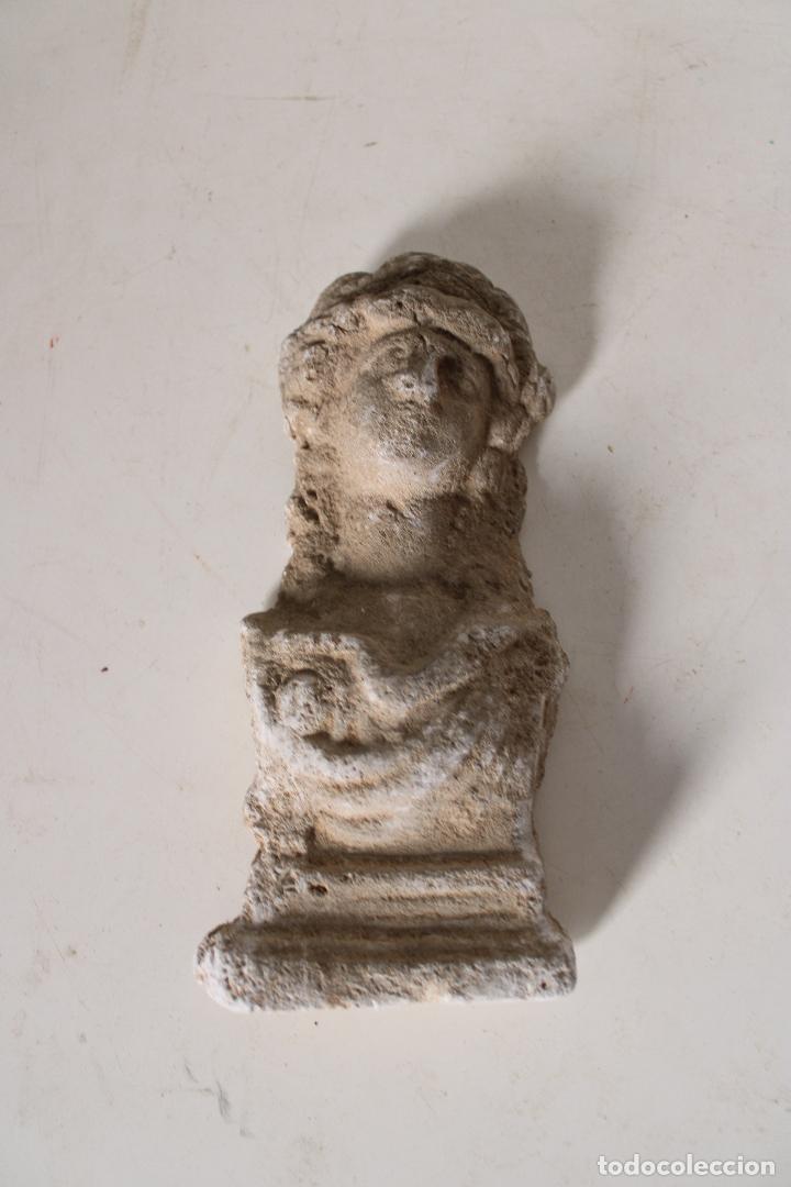 Antig&uuml;edades: figura busto de mujer - Foto 2
