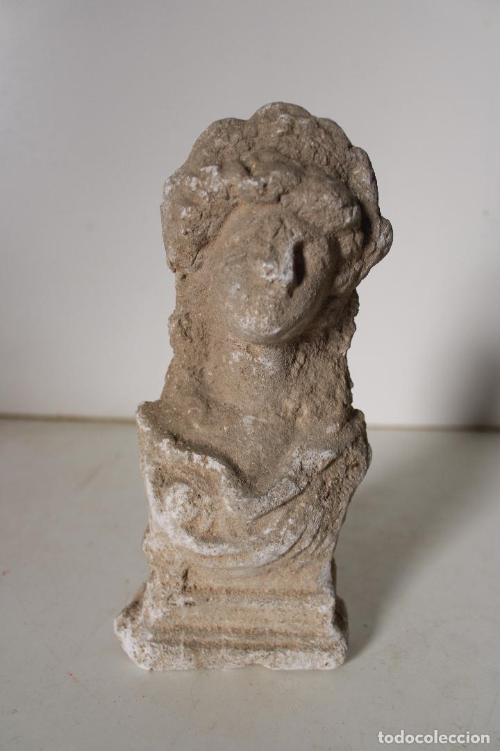 Antig&uuml;edades: figura busto de mujer - Foto 1