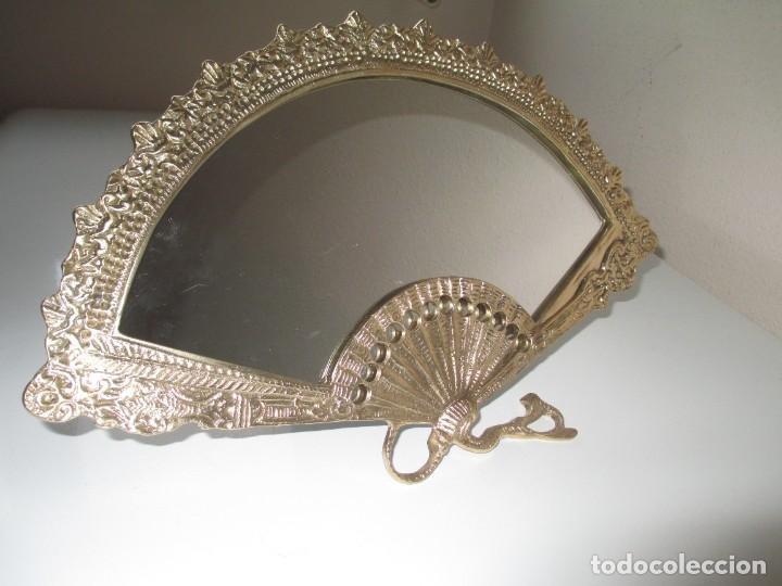Antig&uuml;edades: ESPEJO ABANICO DE BRONCE - Foto 1