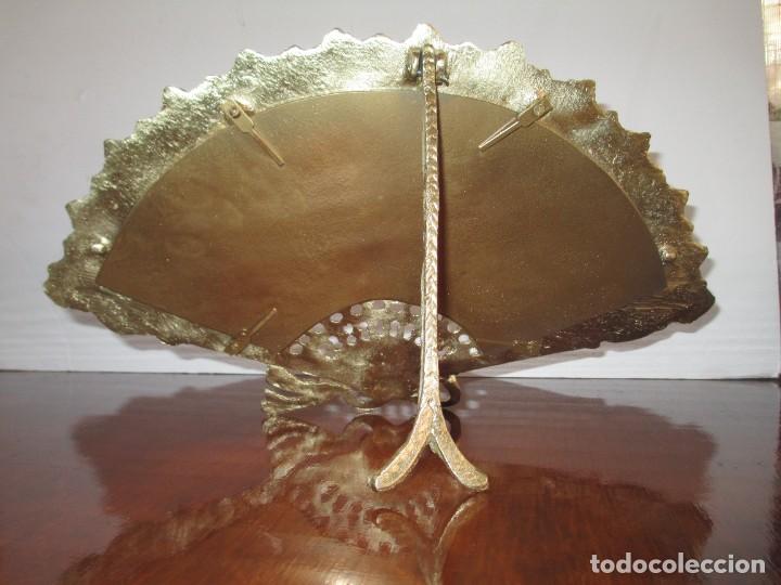 Antig&uuml;edades: ESPEJO ABANICO DE BRONCE - Foto 2
