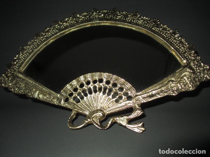 Antig&uuml;edades: ESPEJO ABANICO DE BRONCE - Foto 2