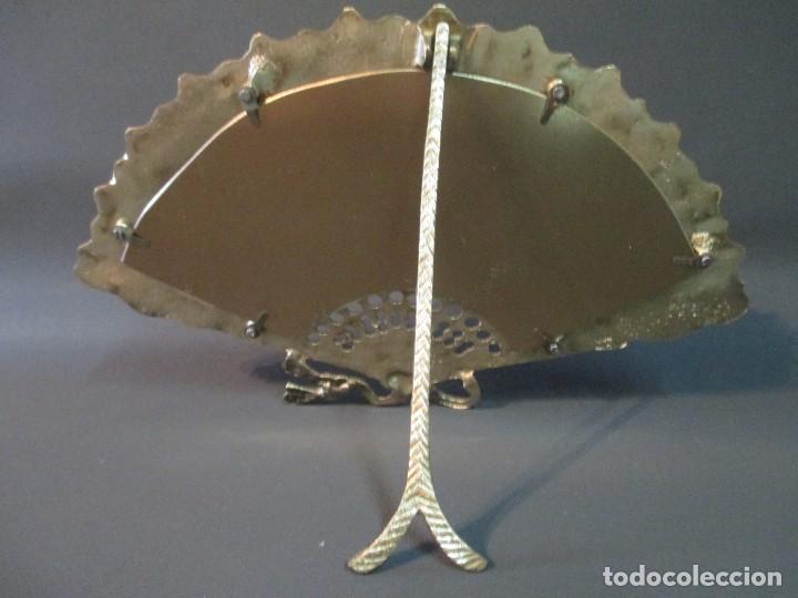 Antig&uuml;edades: ESPEJO ABANICO DE BRONCE - Foto 4