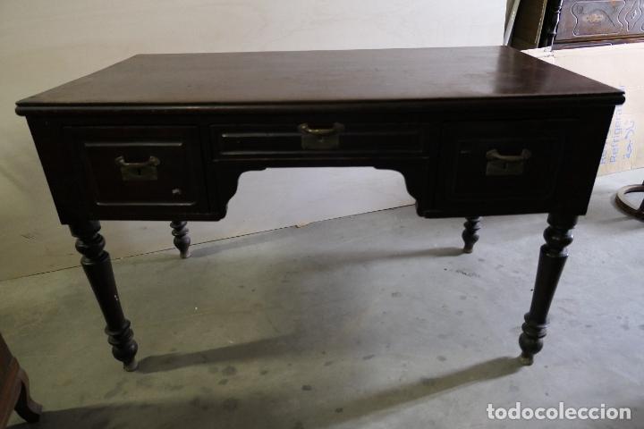 Antig&uuml;edades: Antiguo escritorio de la ditada. Madera caoba - Foto 2