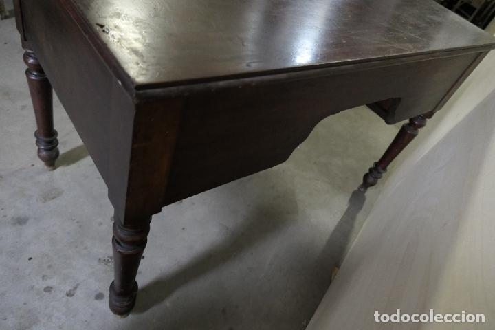 Antig&uuml;edades: Antiguo escritorio de la ditada. Madera caoba - Foto 8