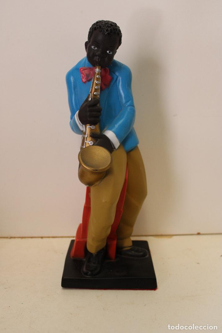 Antig&uuml;edades: MUSICO SAXOFONISTA - Foto 1