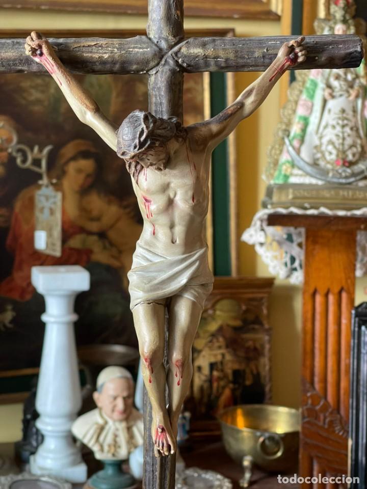 Antig&uuml;edades: Crucifijo de sobremesa - Foto 3