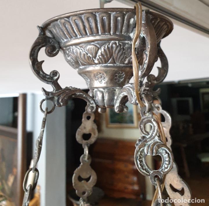 Antigüedades: Antigua Lámpara Votiva - Decorativa Lámpara de Techo - Bronce Cincelado y Plateado - Foto 10 - 280187808