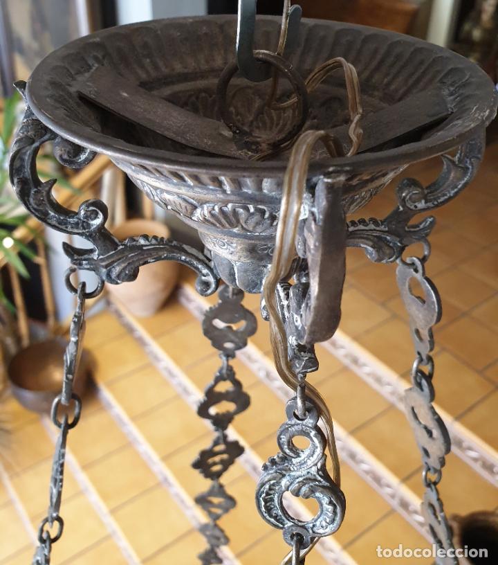 Antigüedades: Antigua Lámpara Votiva - Decorativa Lámpara de Techo - Bronce Cincelado y Plateado - Foto 15 - 280187808
