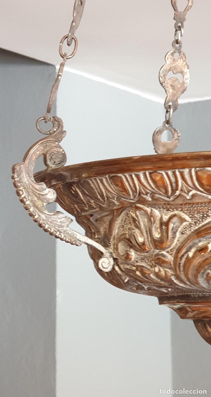 Antigüedades: Antigua Lámpara Votiva - Decorativa Lámpara de Techo - Bronce Cincelado y Plateado - Foto 18 - 280187808
