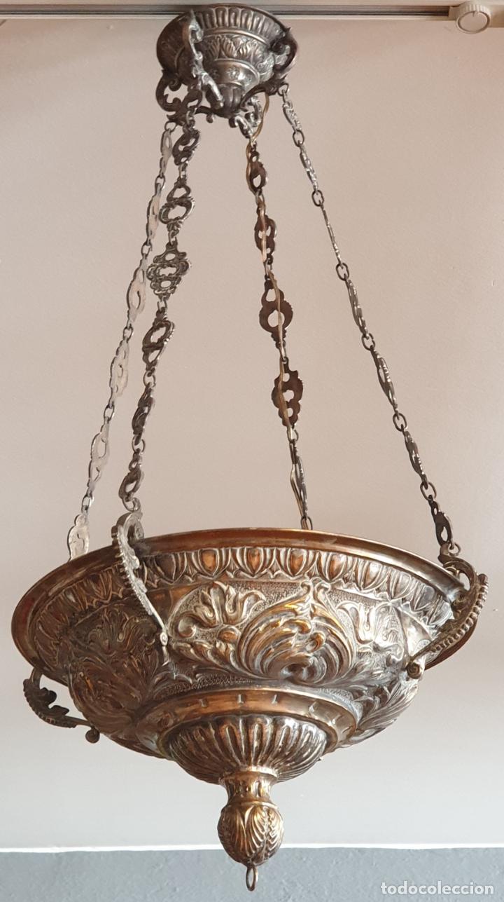 Antigüedades: Antigua Lámpara Votiva - Decorativa Lámpara de Techo - Bronce Cincelado y Plateado - Foto 19 - 280187808