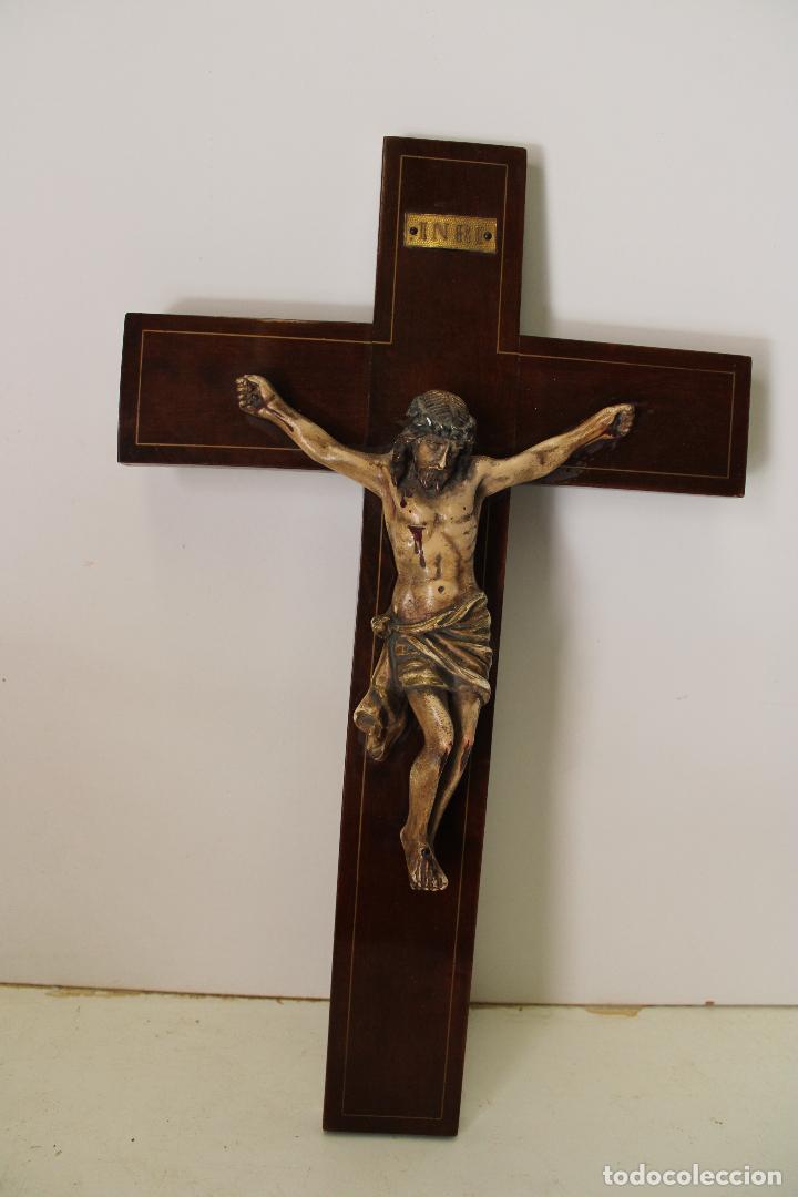 Antig&uuml;edades: cristo en la cruz de madera - Foto 2
