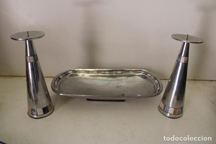 Antig&uuml;edades: bandeja con pareja de candeleros - Foto 6
